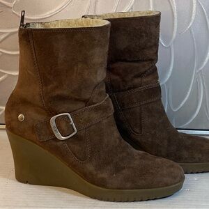 Ugg Gissella brown suede wedge boots size 9